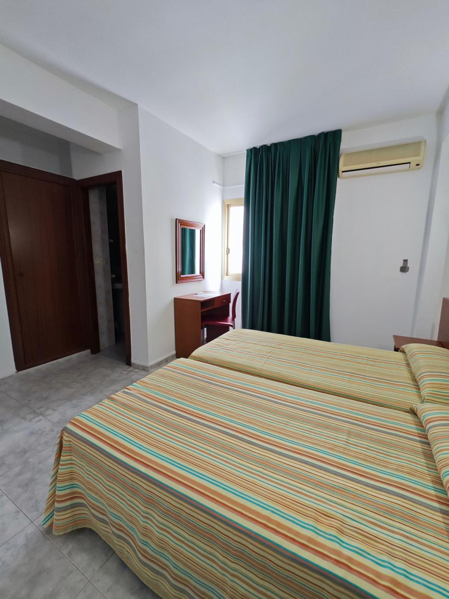 Hotel Camposol Benidorm Eksteriør billede